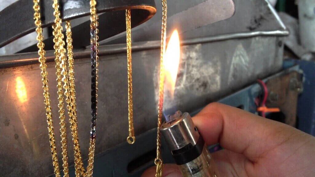 emas asli jika dibakar